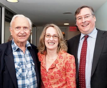 Virginia W. Cornish ’91 is joined at the announcement by her colleague and mentor, University Professor Ronald Breslow (left), and Joseph Dougherty ’95 GSAS, who also worked in Breslow’s lab. PHOTO: SUSAN COOK